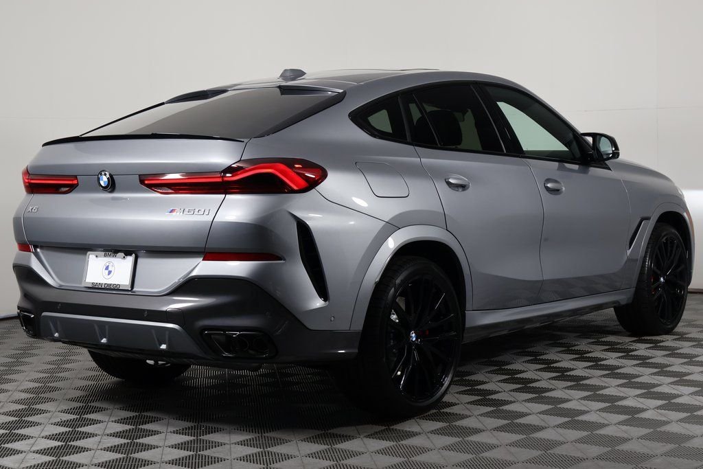 New 2027 Skyscraper Grey Metallic BMW M60i image 2