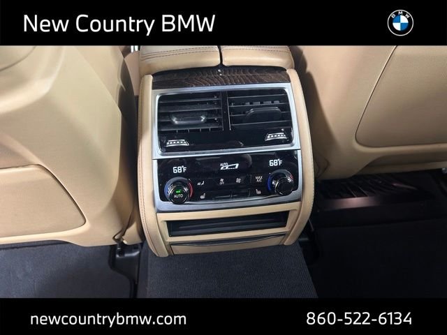 Used 2022 Black Sapphire Metallic BMW 750i xDrive image 27