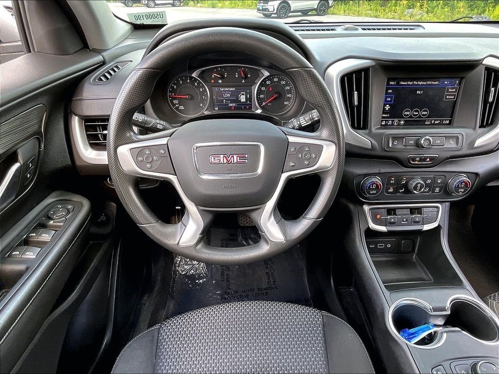 Used 2022 Quicksilver Metallic GMC SLE image 16