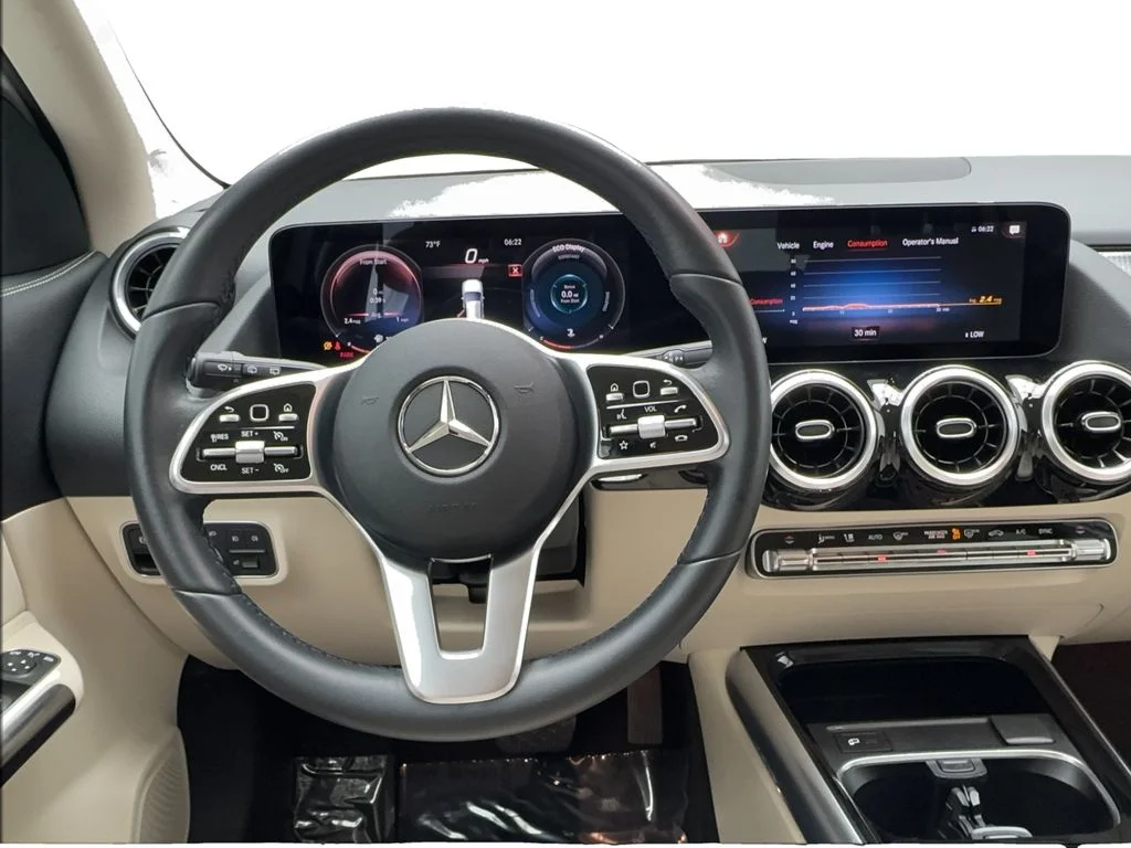 Used 2022 White Mercedes-Benz GLA 250 image 32