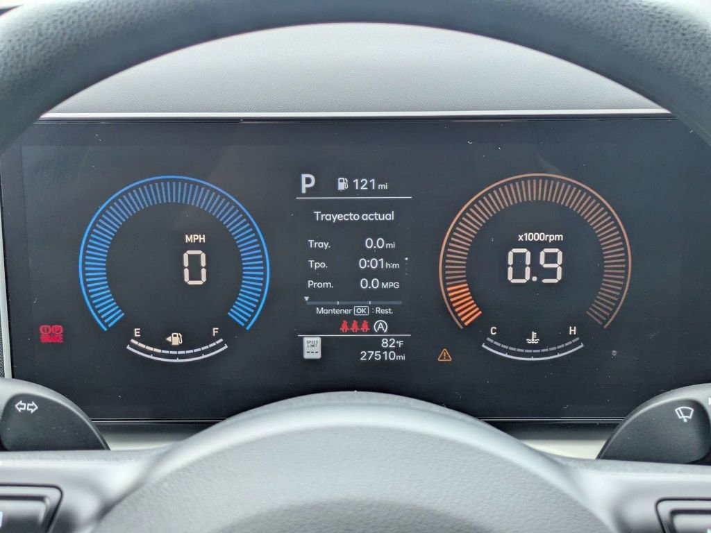 Used 2025 Gray Hyundai SEL image 31