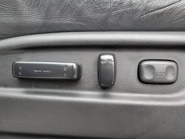 Used 2023  Honda EX-L image 19