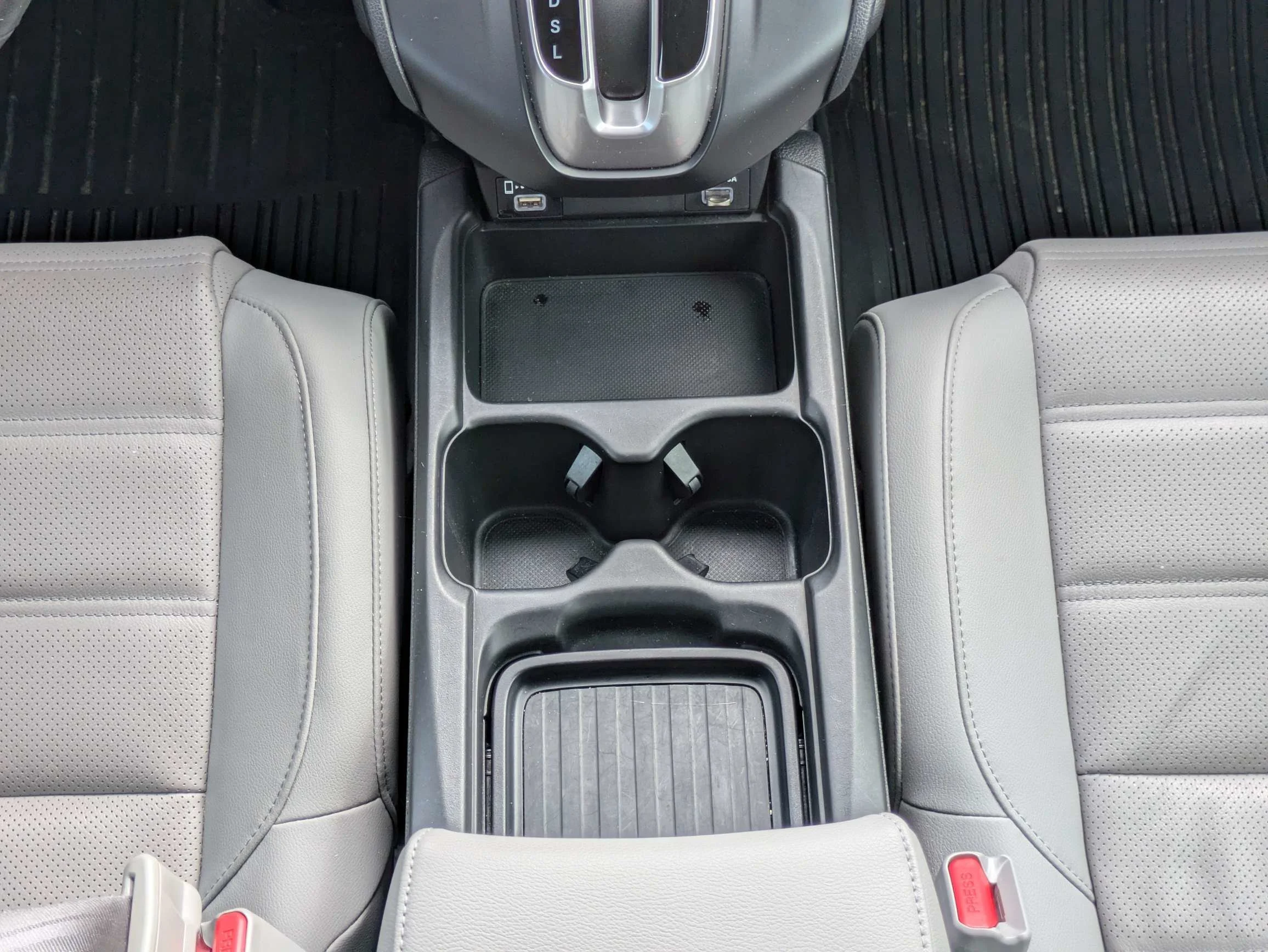 Used 2020 Sonic Gray Pearl Honda EX-L w/Honda Sense Safety System, Leather, & Moonroof image 18