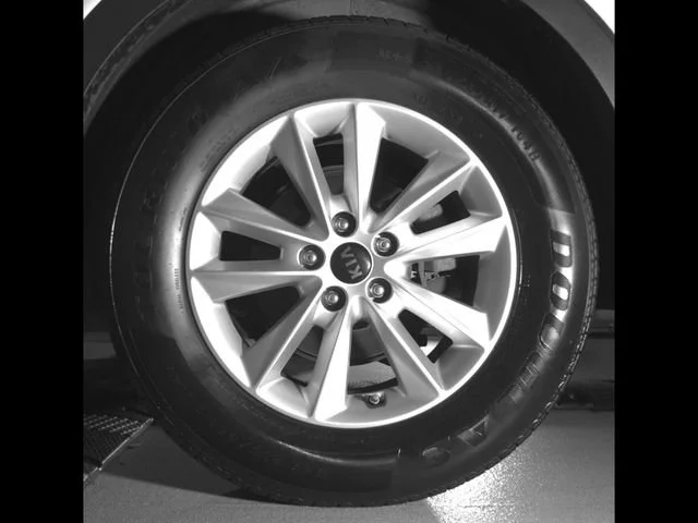 Used 2019 Snow White Pearl Kia L image 11