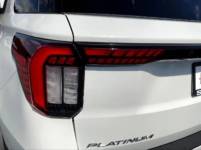 New 2026 Star White Metallic Tri-Coat Ford Platinum™ image 76