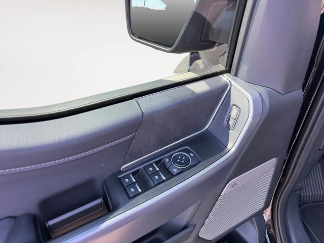 Used 2025 Black Ford XLT image 10
