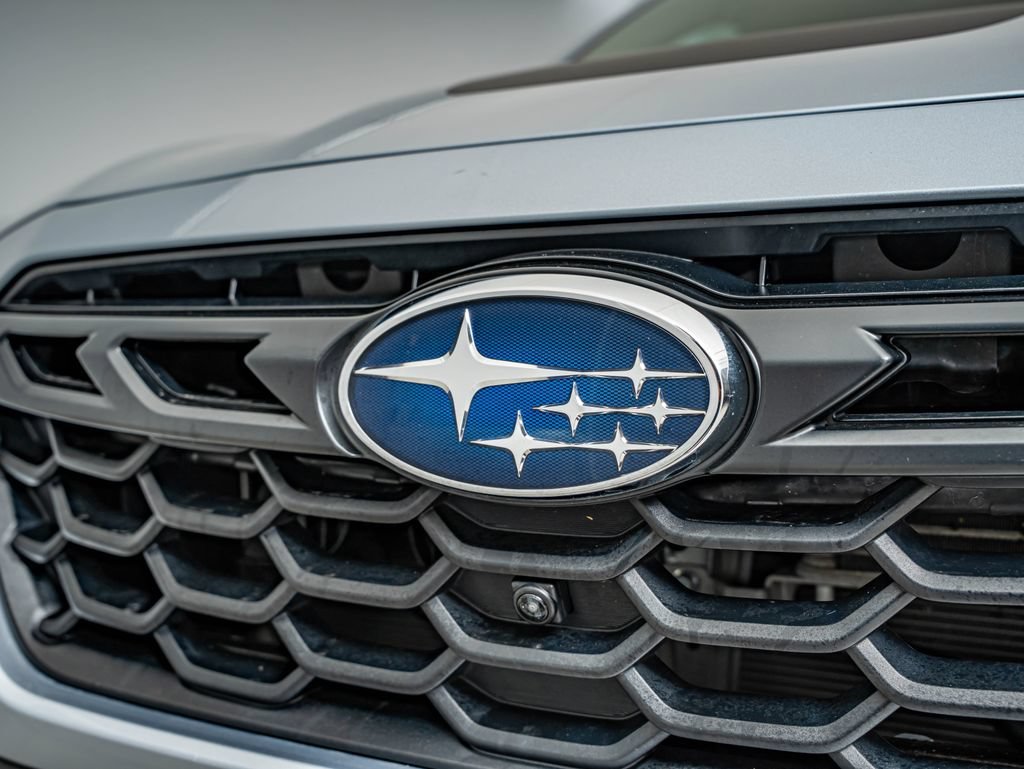 Used 2023 Ice Silver Metallic Subaru Wilderness image 13