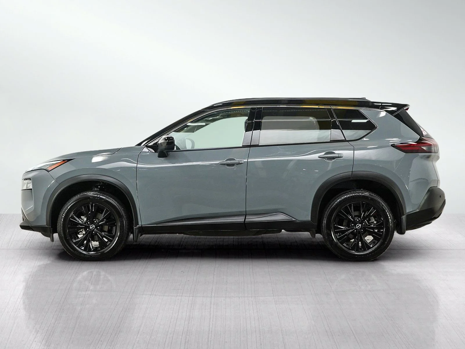 Used 2023 Nissan Rogue SV with VIN JN8BT3BB6PW206337 for sale in Burnsville, Minnesota
