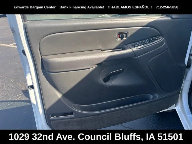 Used 2004 White Chevrolet LS image 13