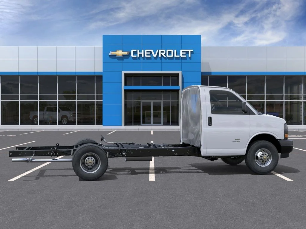 New 2025 White Chevrolet 4500 Series image 5