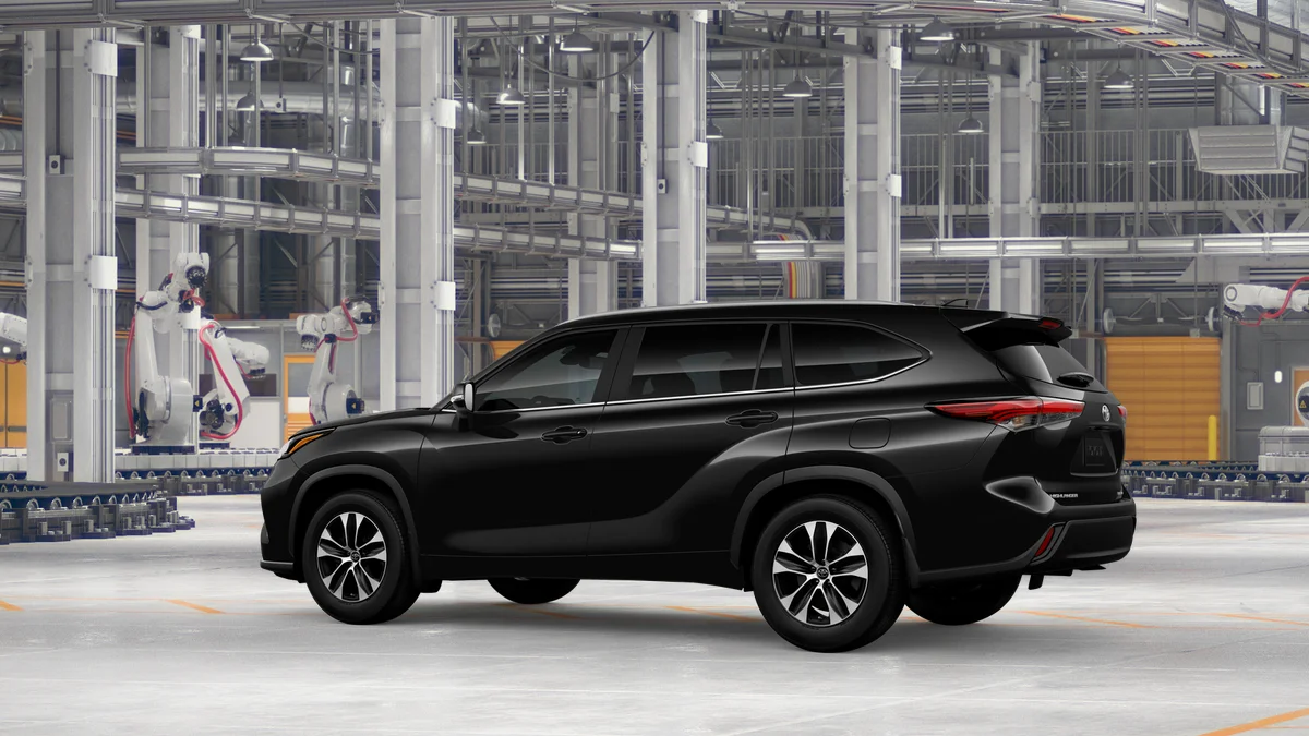 New 2026 Midnight Black Metallic Toyota XLE image 5