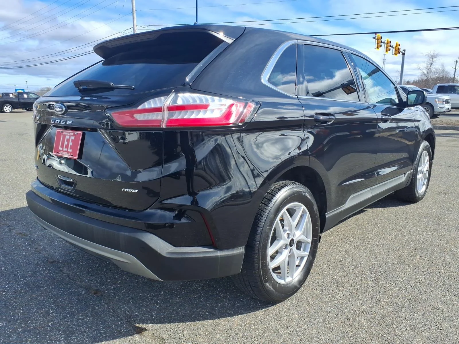 Used 2024 Black Metallic Ford SEL image 5