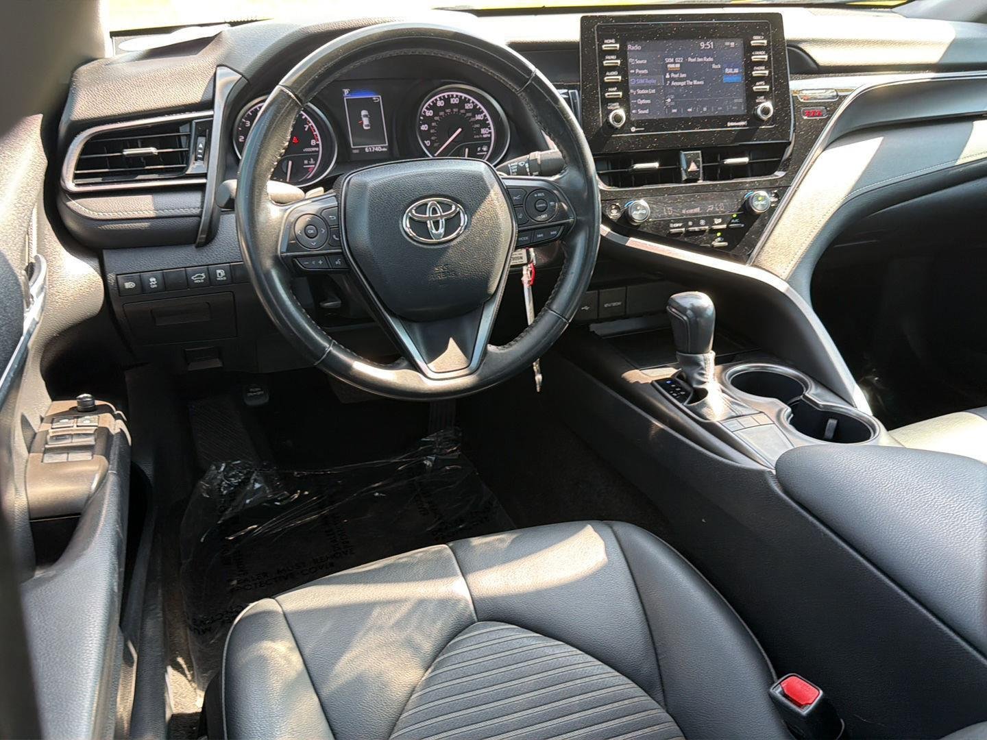 Used 2024 Ice Cap Toyota SE image 18