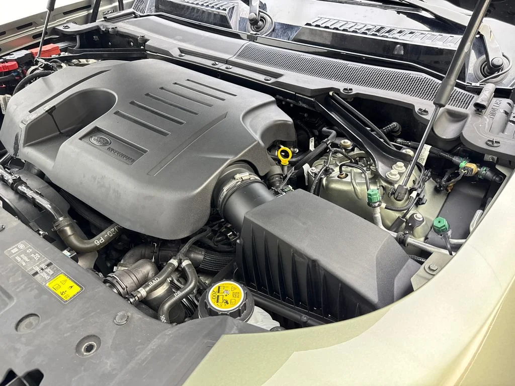 Used 2023 Green Land Rover X image 77