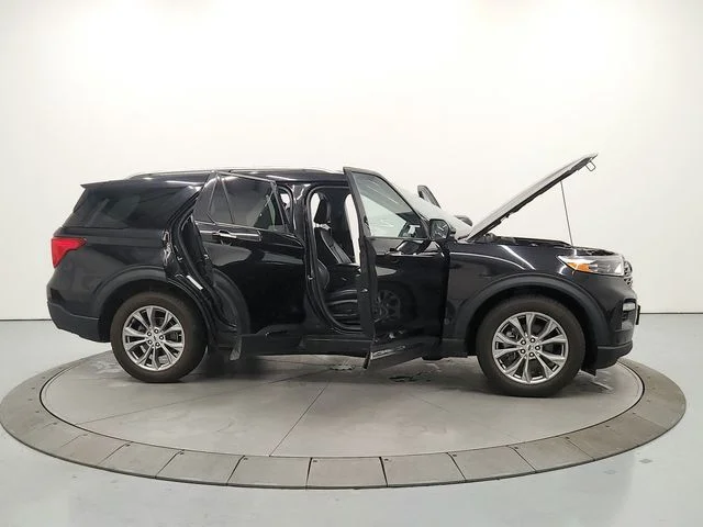 Used 2021 Black Ford Limited image 16
