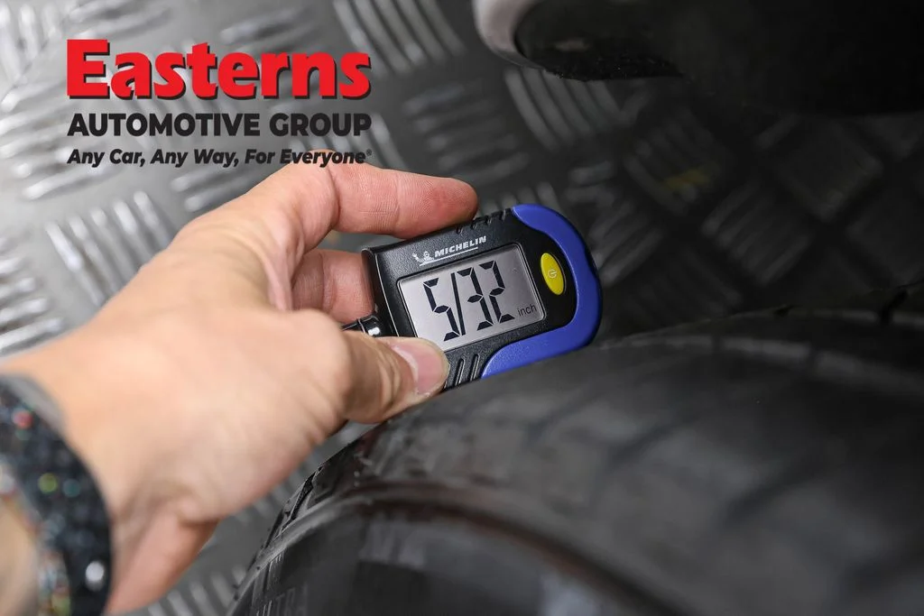 Used 2022 Gray Volvo T5 Momentum image 26