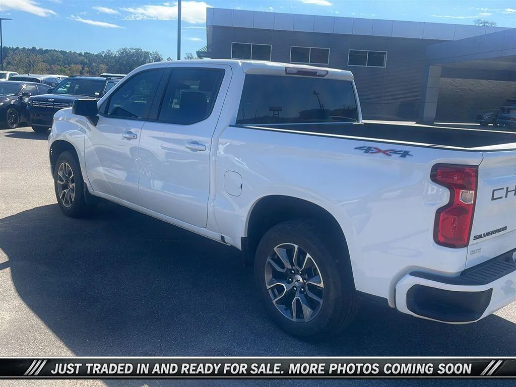 Used 2023 SUMMIT WHITE Chevrolet RST image 2