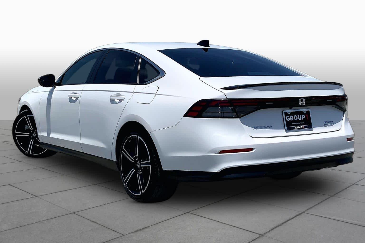 Used 2025 Platinum White Pearl Honda Sport image 12