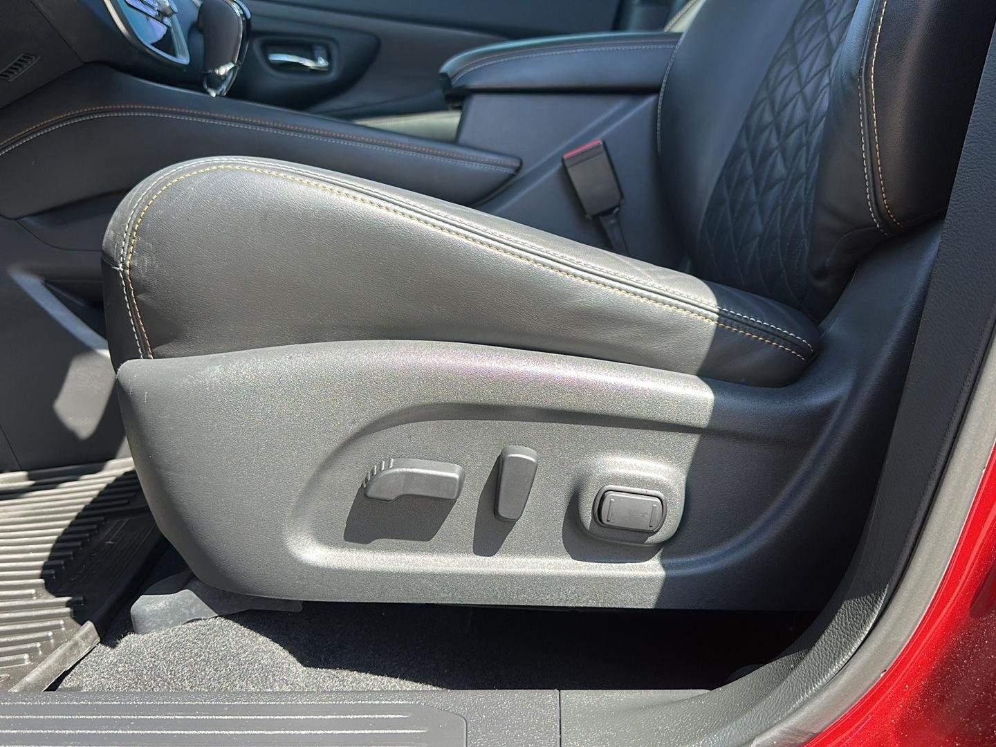 Used 2024 Scarlet Ember Tintcoat Nissan Platinum image 12
