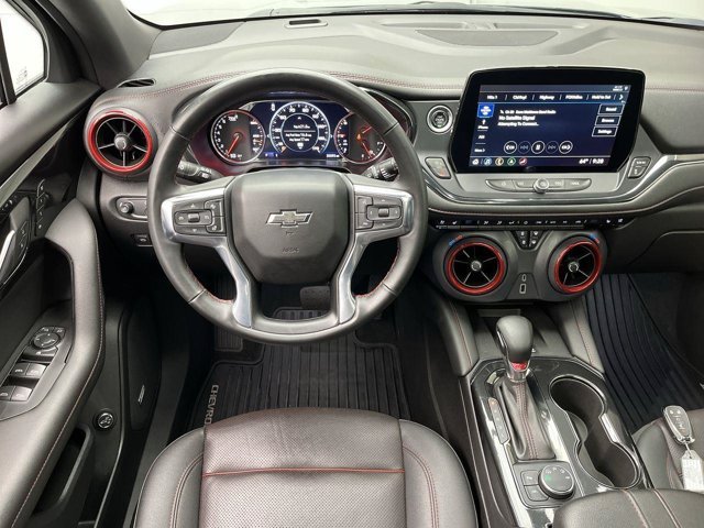 Used 2025 Sterling Gray Metallic Chevrolet RS image 15