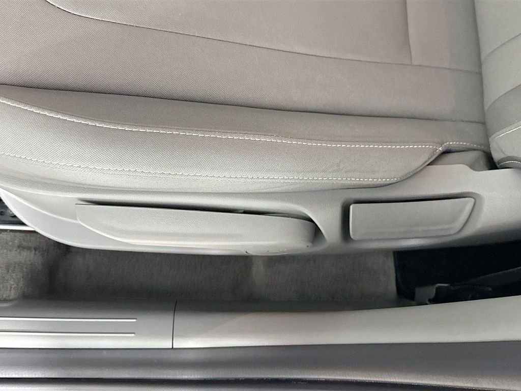 2025 Hyundai Elantra SEL - Photo 16