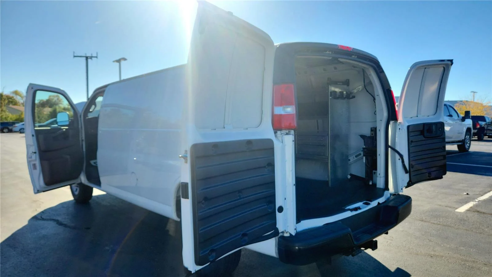 2025 Chevrolet Express Cargo Work Van - Photo 19