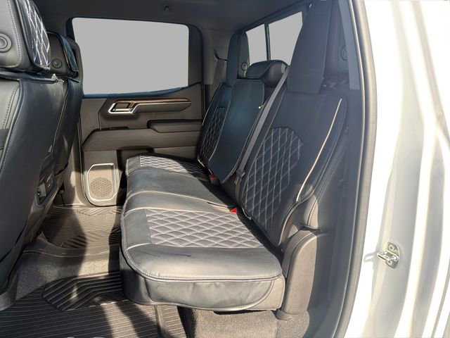 Used 2023 Summit White Chevrolet RST image 13