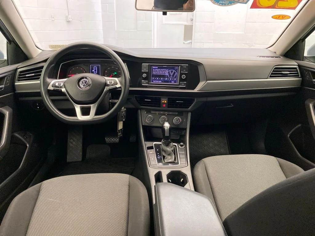 Used 2020 Silver Volkswagen 1.4T S image 12