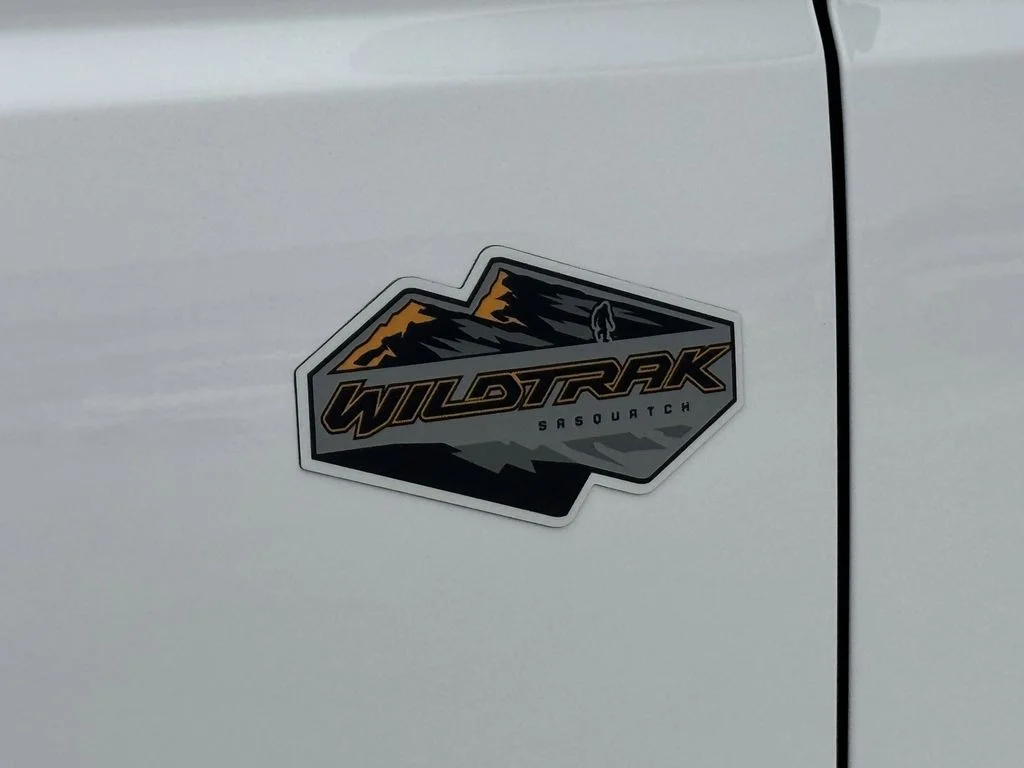 Used 2024 White Ford Wildtrak image 10
