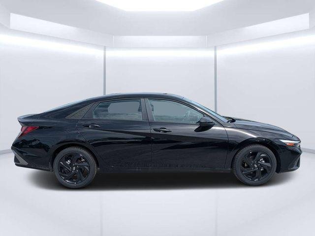 New 2026 Black Hyundai SEL Sport image 2