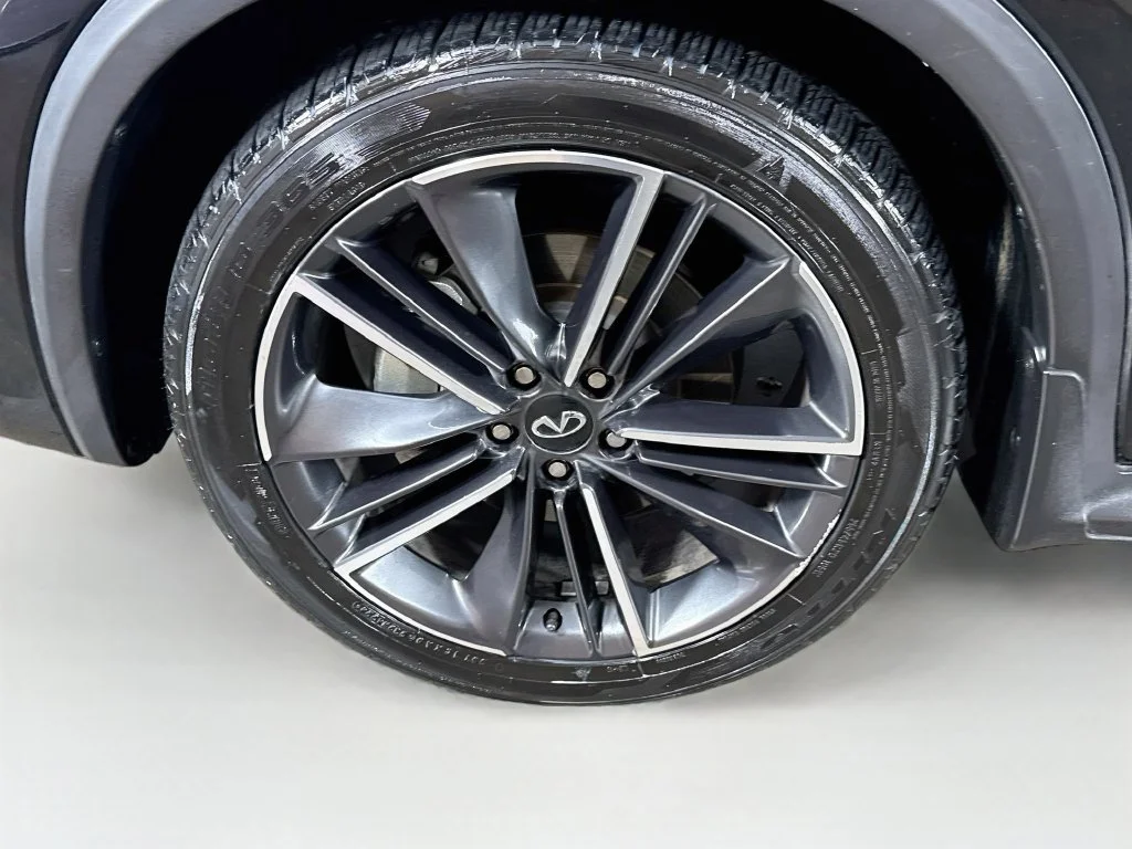Certified Used 2022 Black INFINITI LUXE image 43