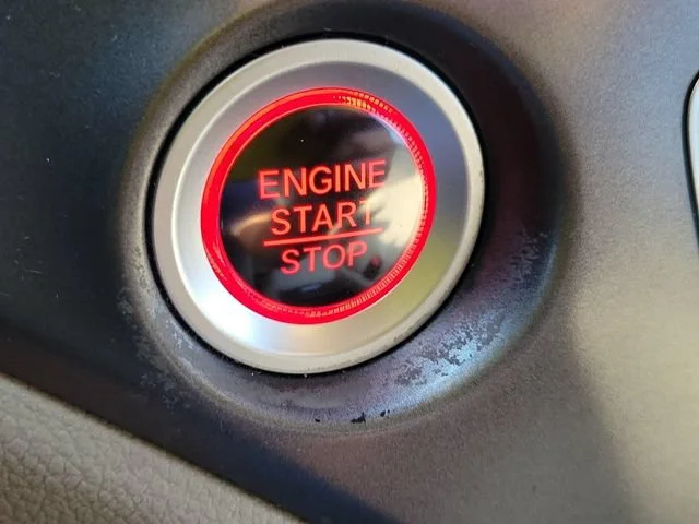 Used 2021 White Honda EX-L image 19