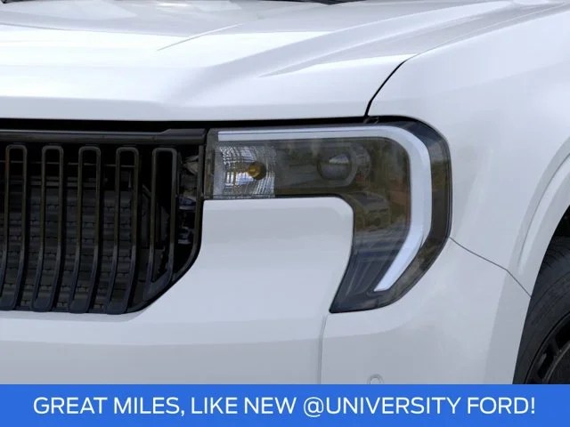Used 2025 White Ford Lobo Standard image 19