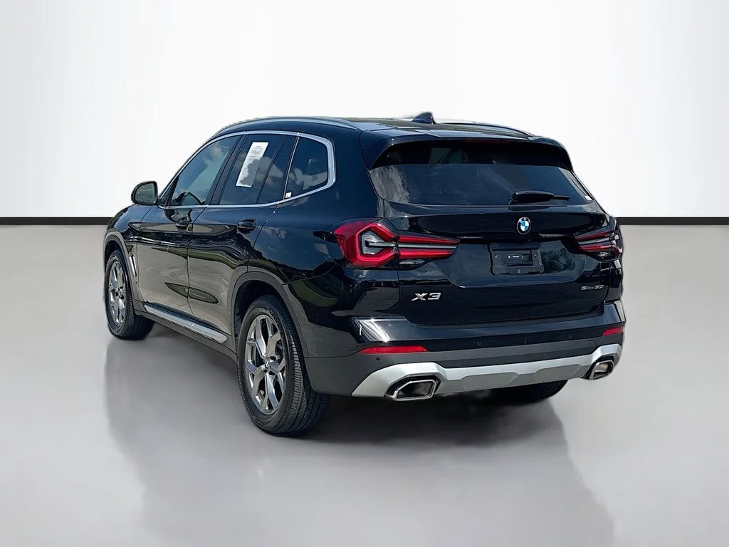 Used 2024 Jet Black BMW sDrive30i image 5