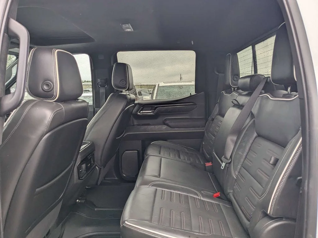 Used 2024 White GMC AT4X image 12