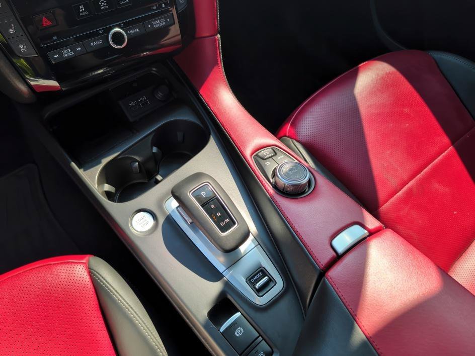 Used 2025 Graphite Shadow INFINITI SPORT image 26
