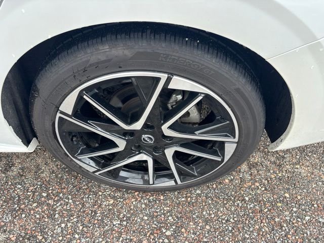 Used 2024 White Nissan SR image 11