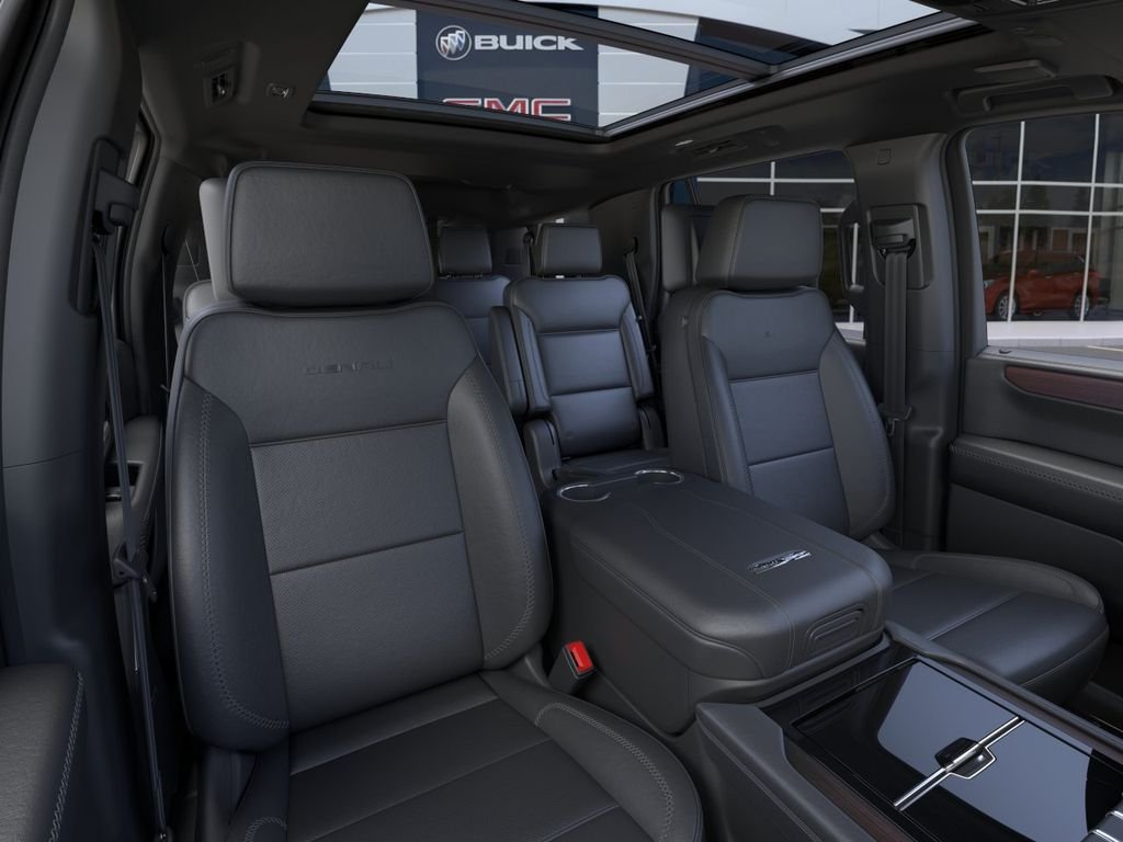 2026 GMC Yukon Denali - Photo 16
