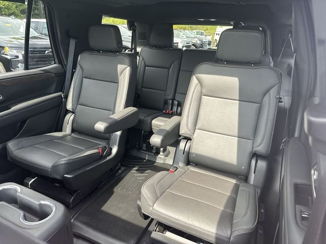 Used 2023 Red Chevrolet High Country image 28