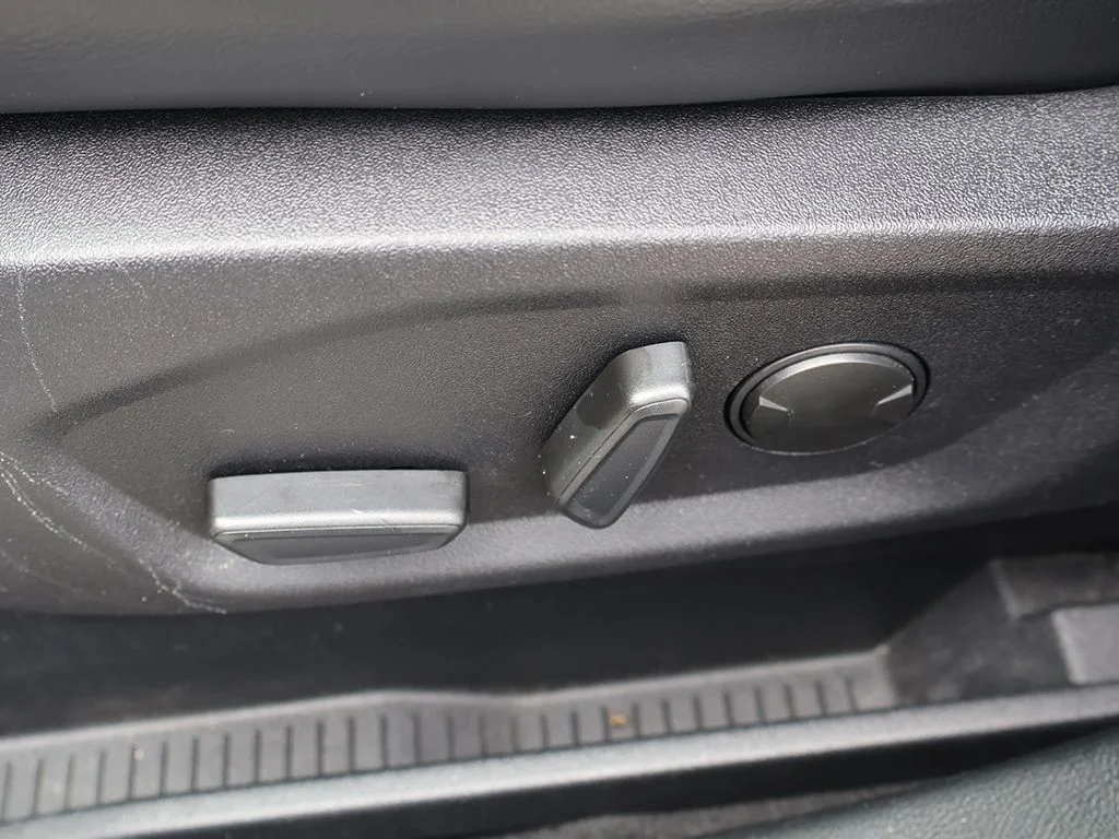 Used 2024 White Ford SEL image 31