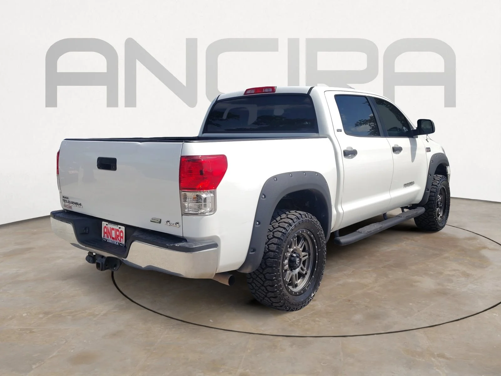Used 2013 Super White Toyota Grade image 11