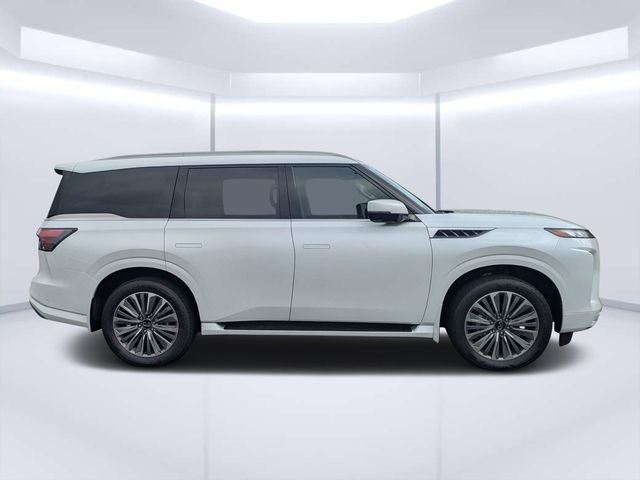 New 2026 RADIANT WHITE INFINITI Luxe 2WD image 2