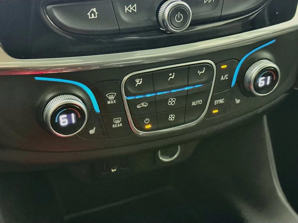 Used 2020 Gray Chevrolet LT image 18