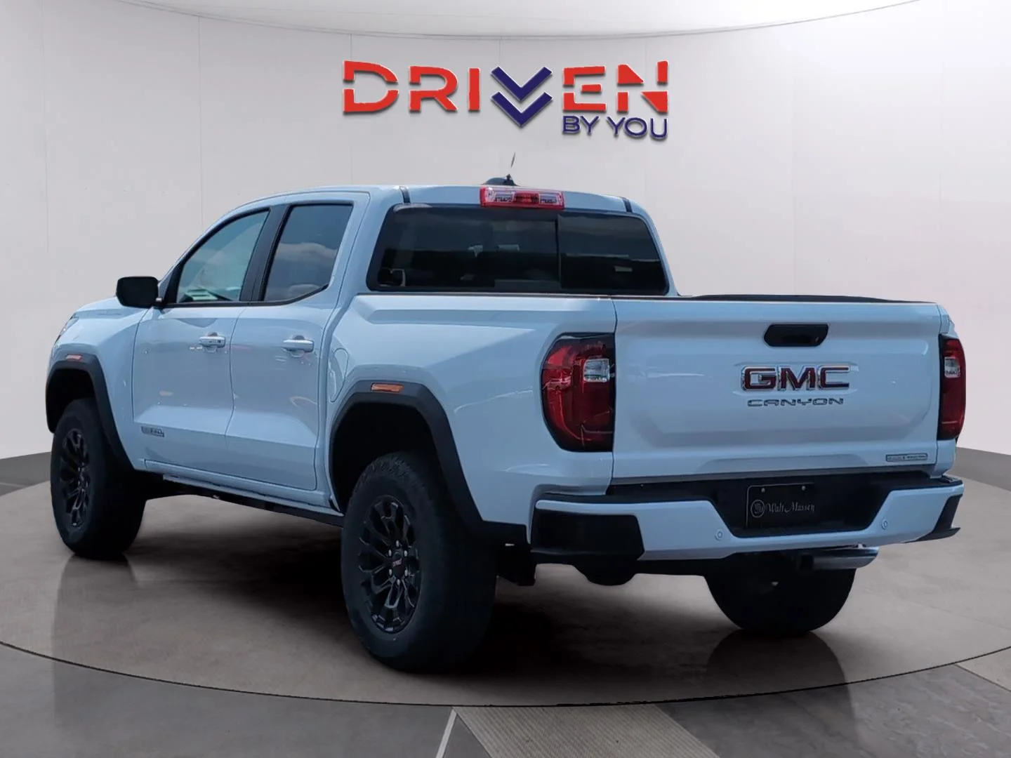 New 2026 Summit White GMC Elevation image 4