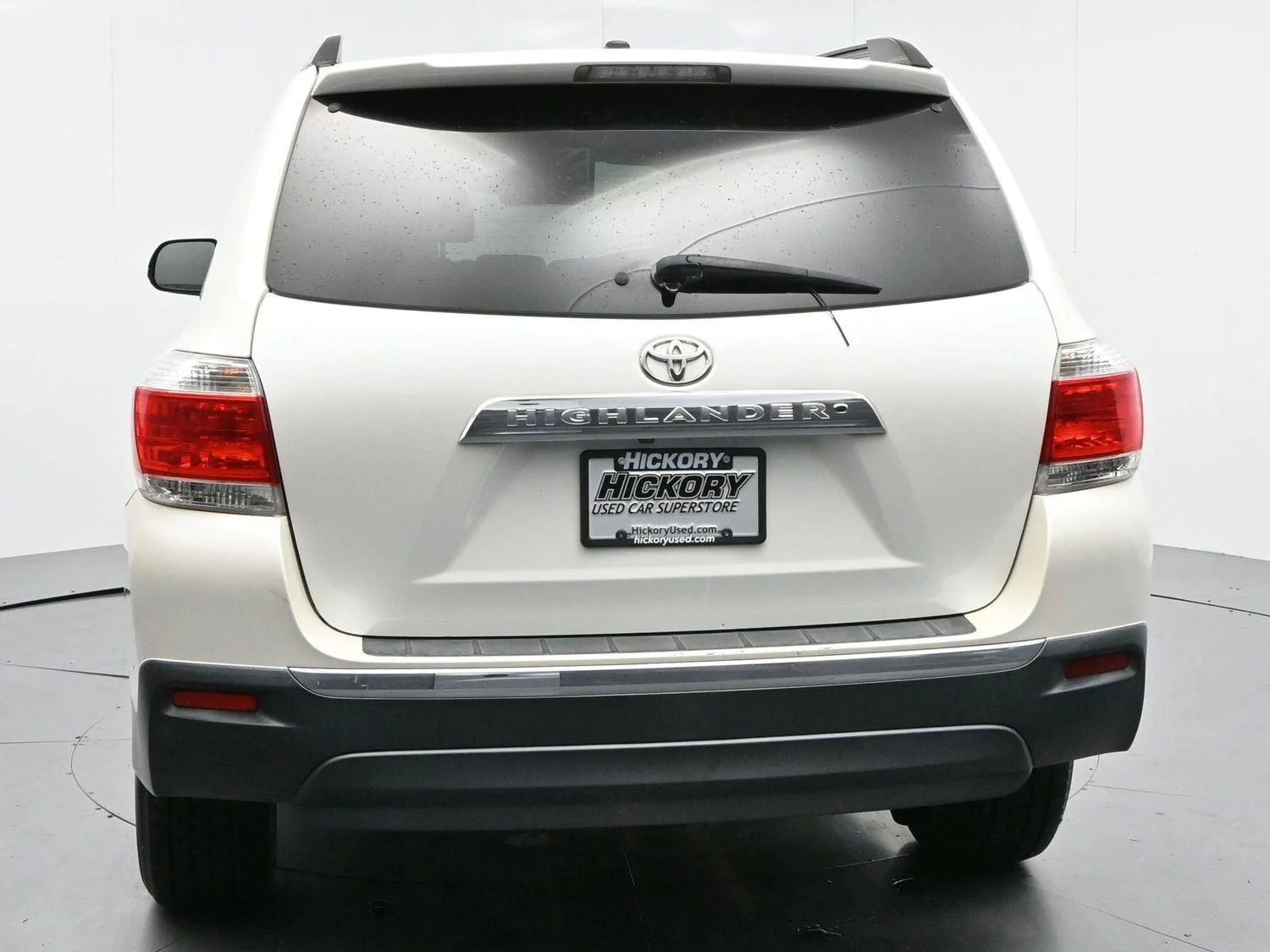 Used 2012 Blizzard Pearl Toyota SE image 6