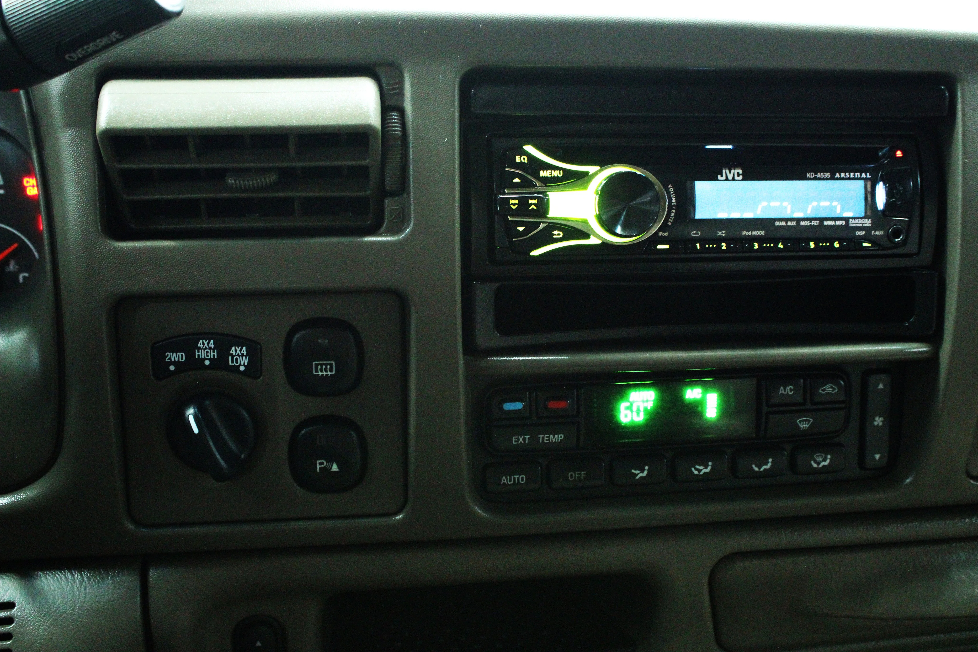 2002 Ford Excursion Limited - Photo 13