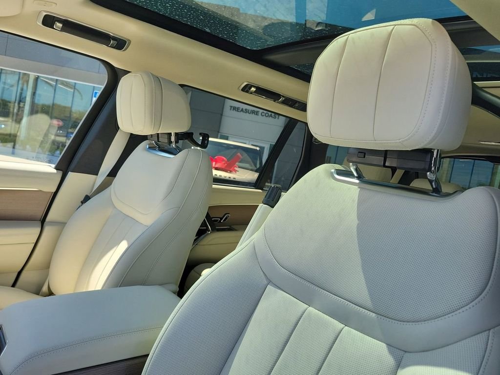 New 2026 Charente Grey Land Rover SE image 26