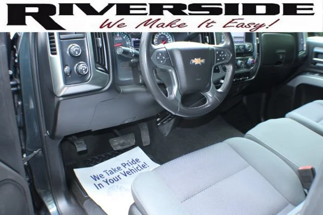 Used 2018 Graphite Metallic Chevrolet LT image 7