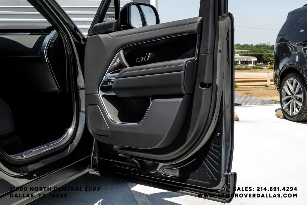 New 2026 Carpathian Gray Land Rover SE image 41