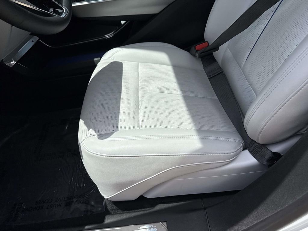 Certified Used 2024 Crystal White Tricoat Cadillac Sport 3 image 30
